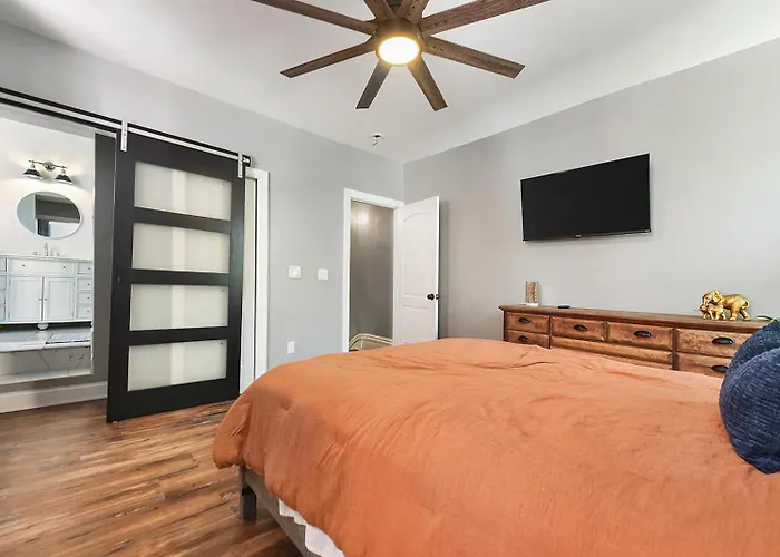 Private At North Shore Nest Apartment Pittsburgh